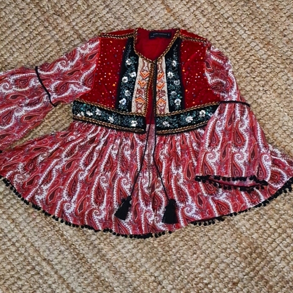 Zara Jackets & Blazers - ZARA Velvet Jacket